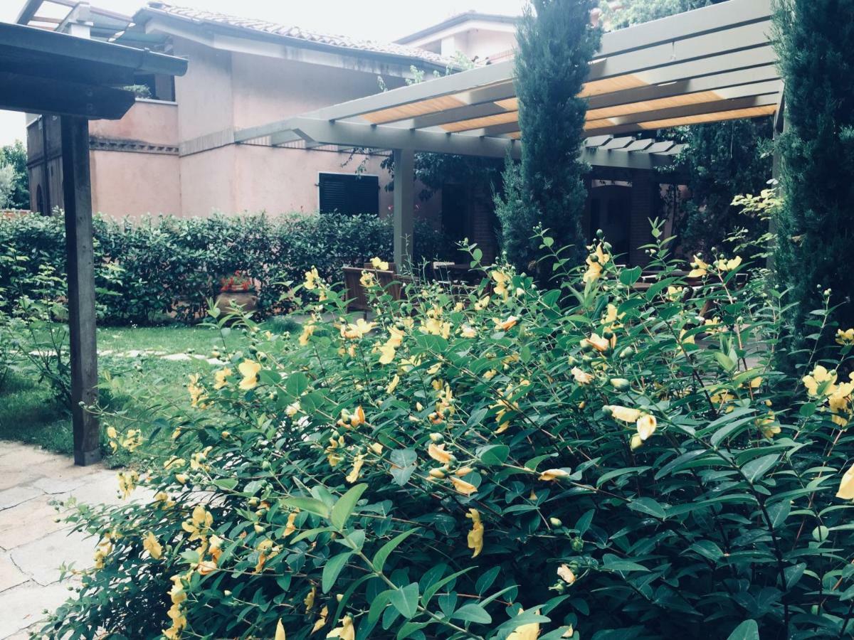Cocciopestorooms Marina di Massa Exterior photo